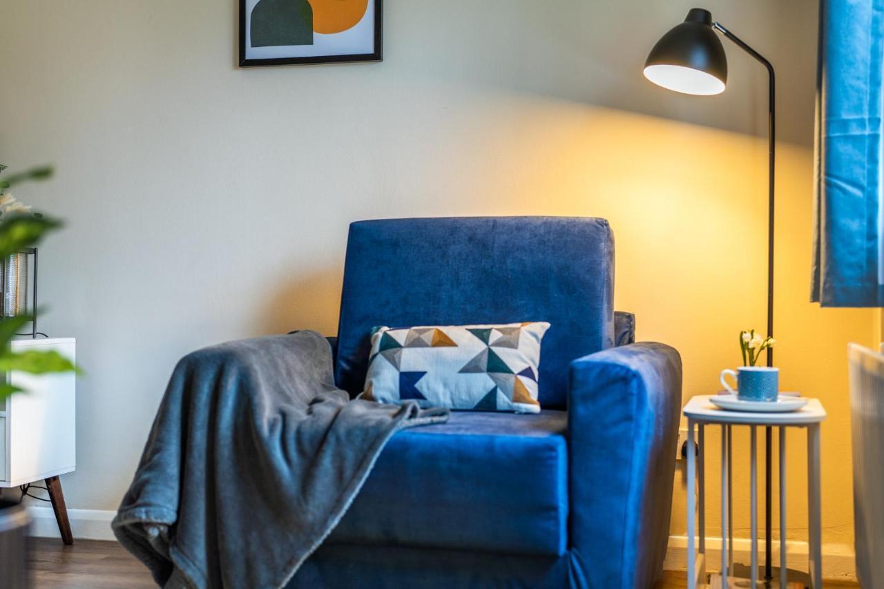Grange Studio Apartment - Heathrow Стейнс Экстерьер фото